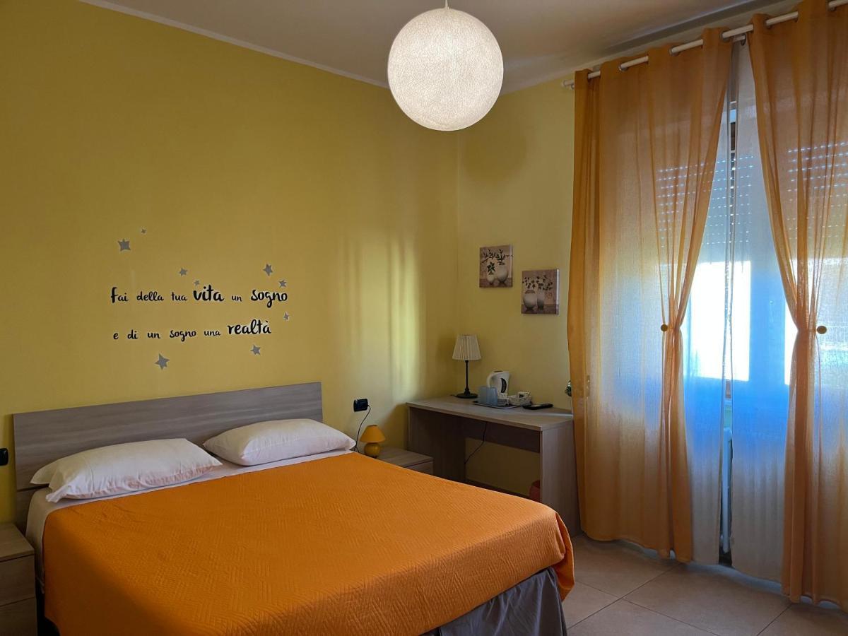 Color House Malpensa B&B Cassano Magnago Екстер'єр фото