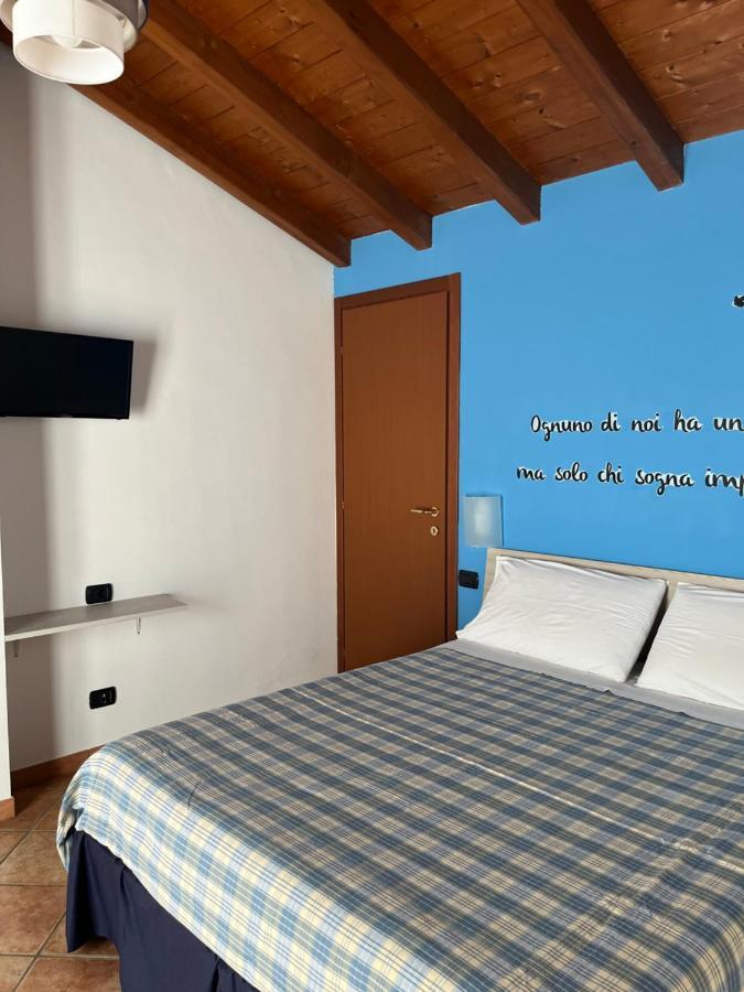 Color House Malpensa B&B Cassano Magnago Екстер'єр фото