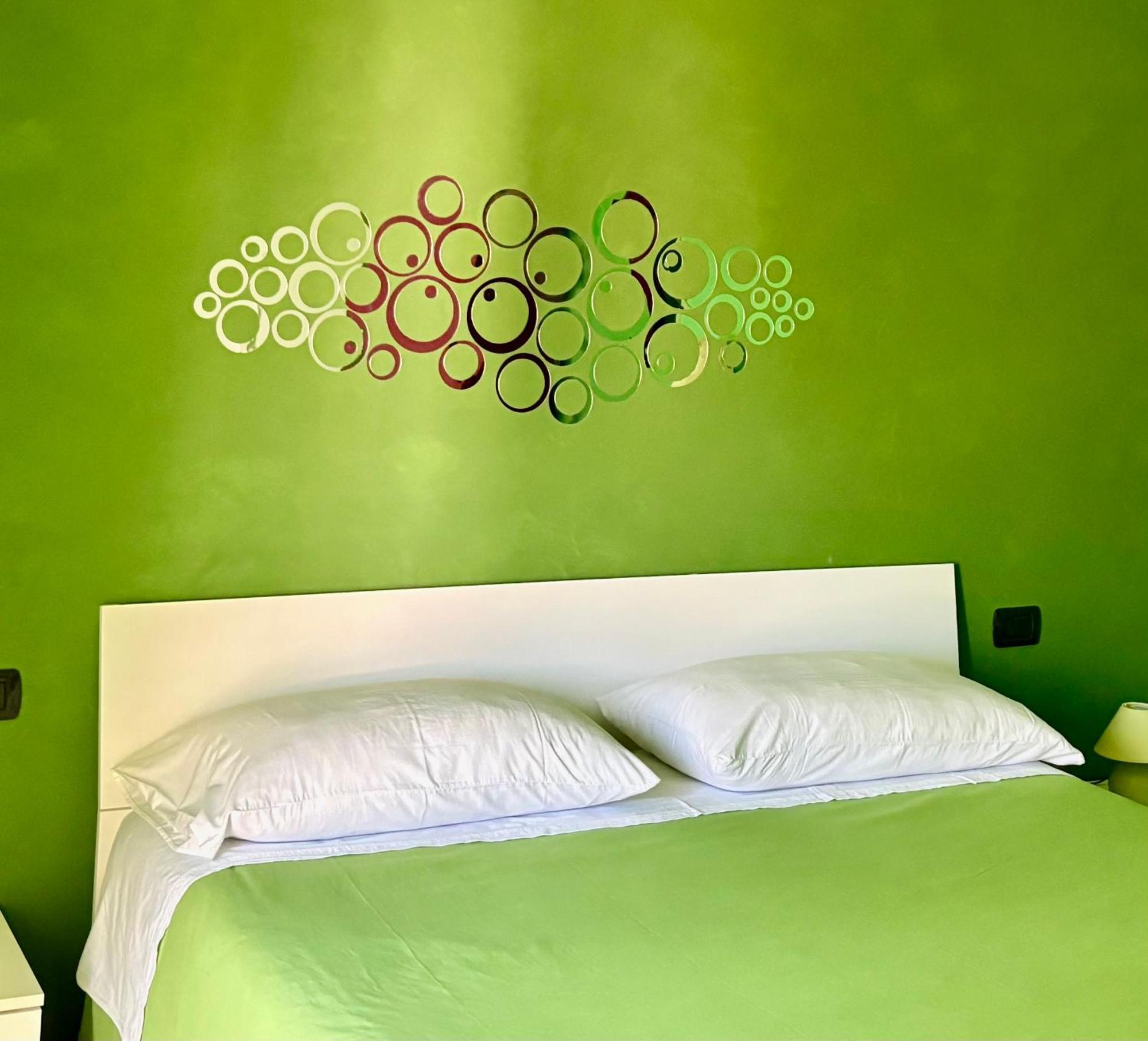 Color House Malpensa B&B Cassano Magnago Екстер'єр фото