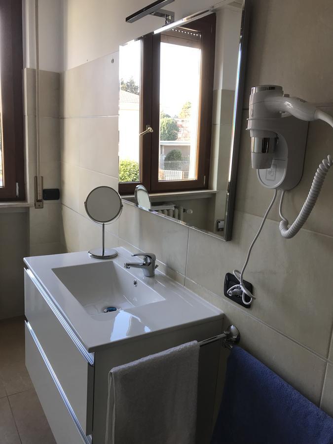 Color House Malpensa B&B Cassano Magnago Екстер'єр фото