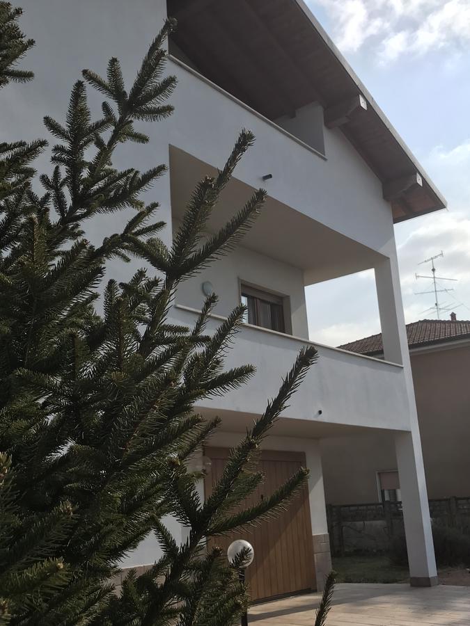 Color House Malpensa B&B Cassano Magnago Екстер'єр фото