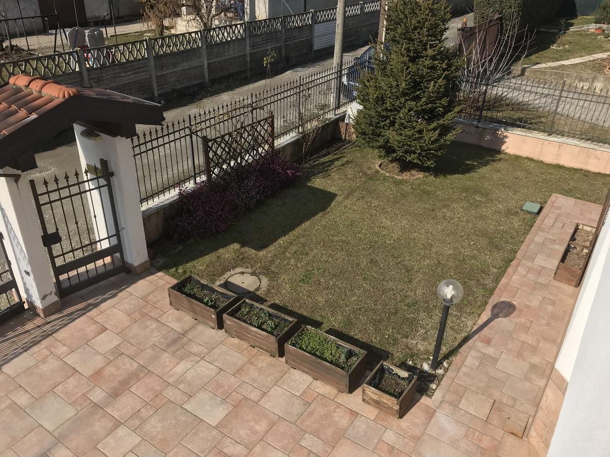 Color House Malpensa B&B Cassano Magnago Екстер'єр фото
